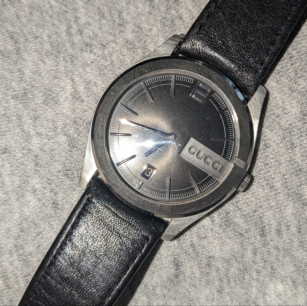 Gucci watch - Picture 2 of 4